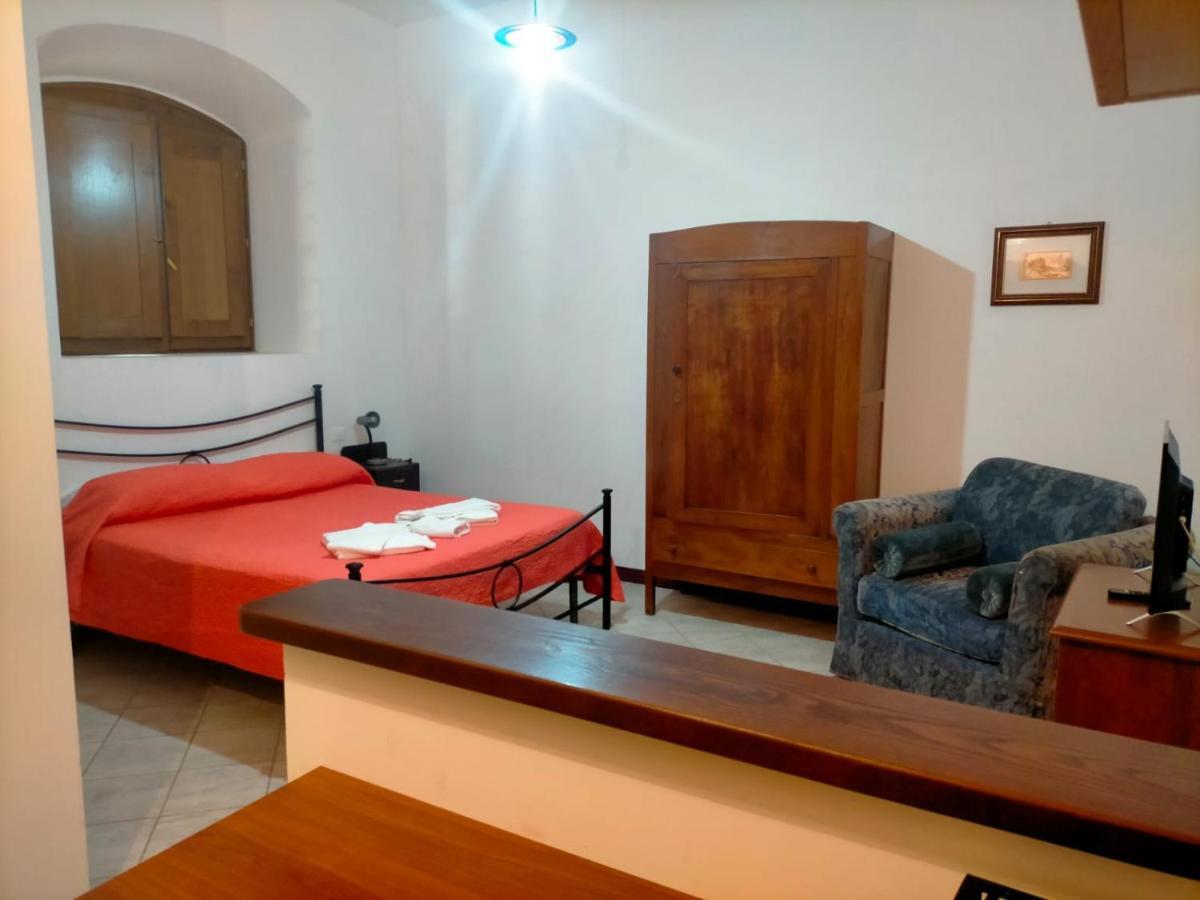 الشقق الفندقية مونتيفياسكونفي  Antico Borgo La Commenda المظهر الخارجي الصورة